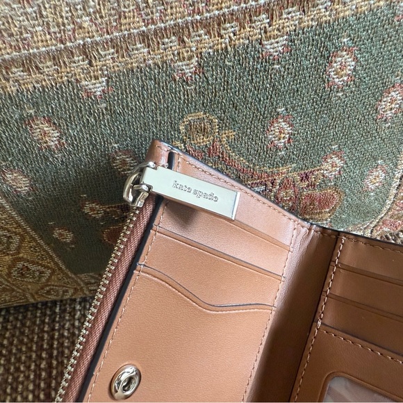 ✅Kate Spade - Brown Pebbled Leather Small Bifold Wallet! - Picture 5 of 5